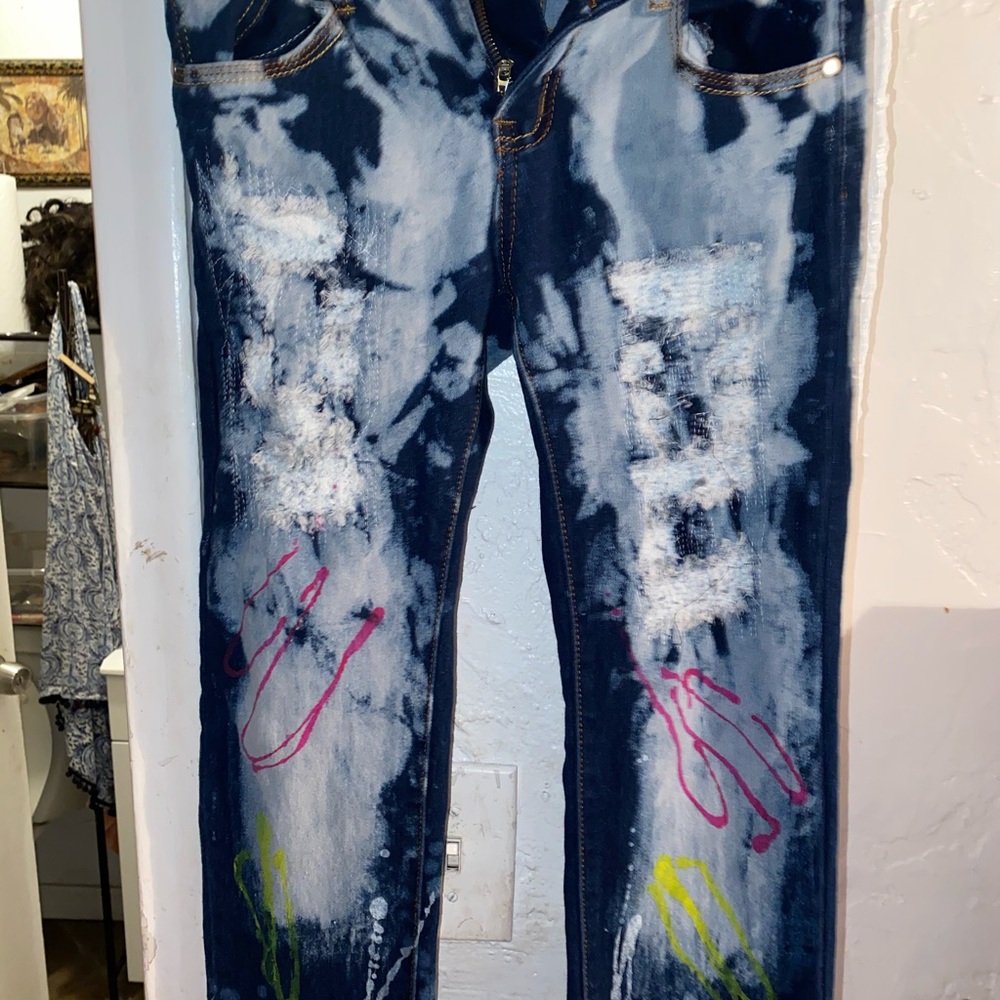 Thrill Jeans
